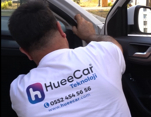 HueeCar Araç Montajı video kapağı